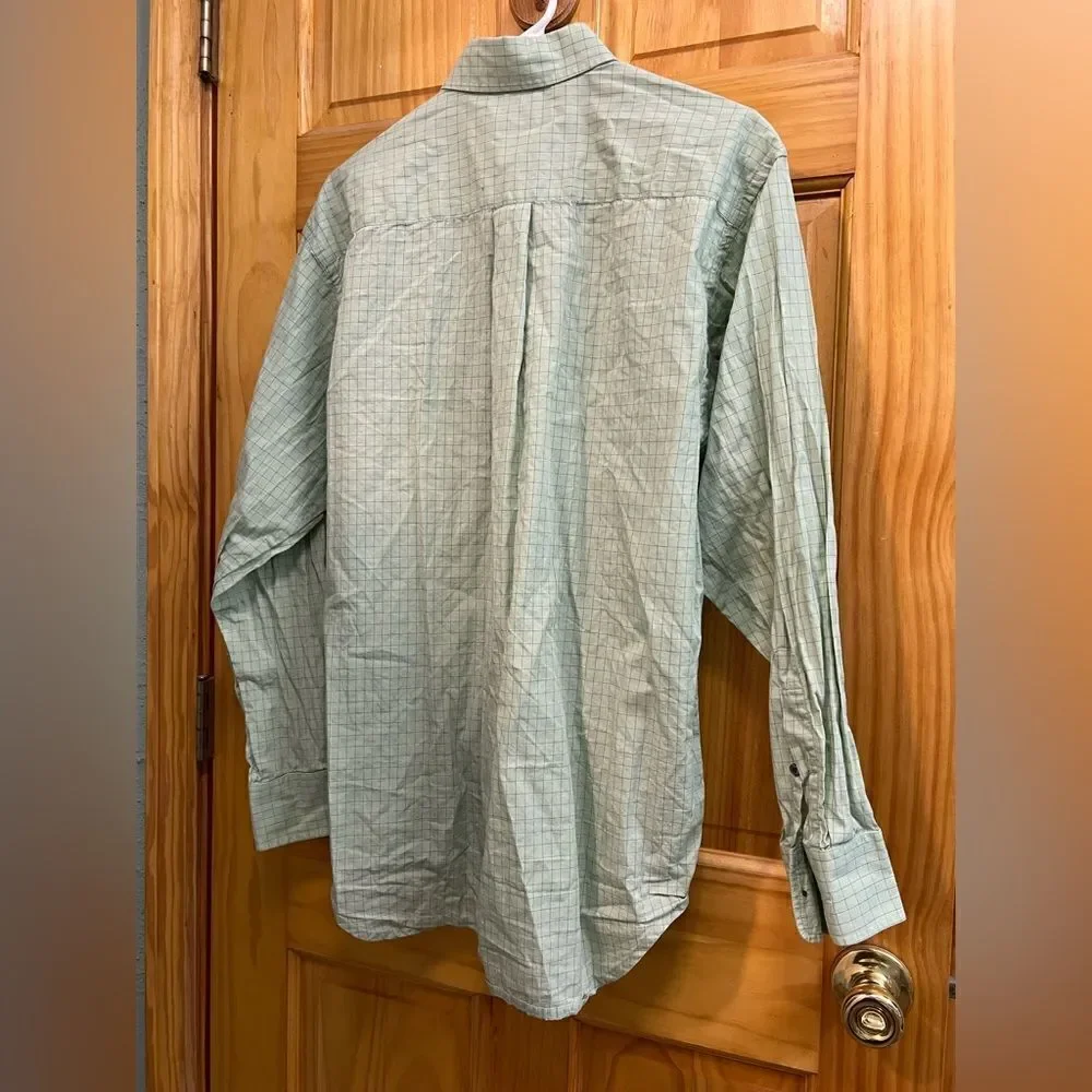 Banana Republic men’s relaxed fit size M light green check button down shirt